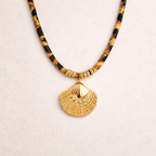 COLLIER CALISTA