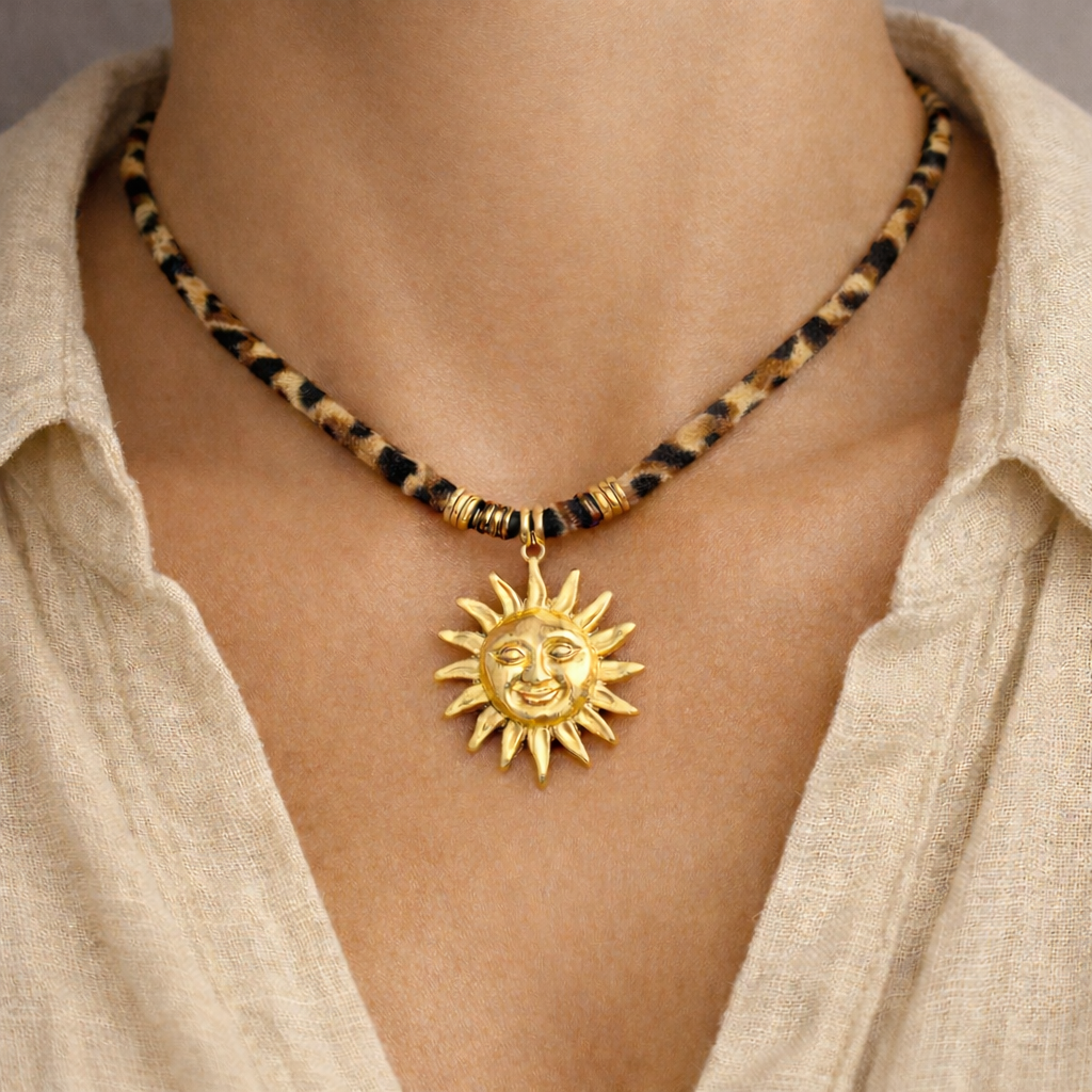COLLIER SOLARA